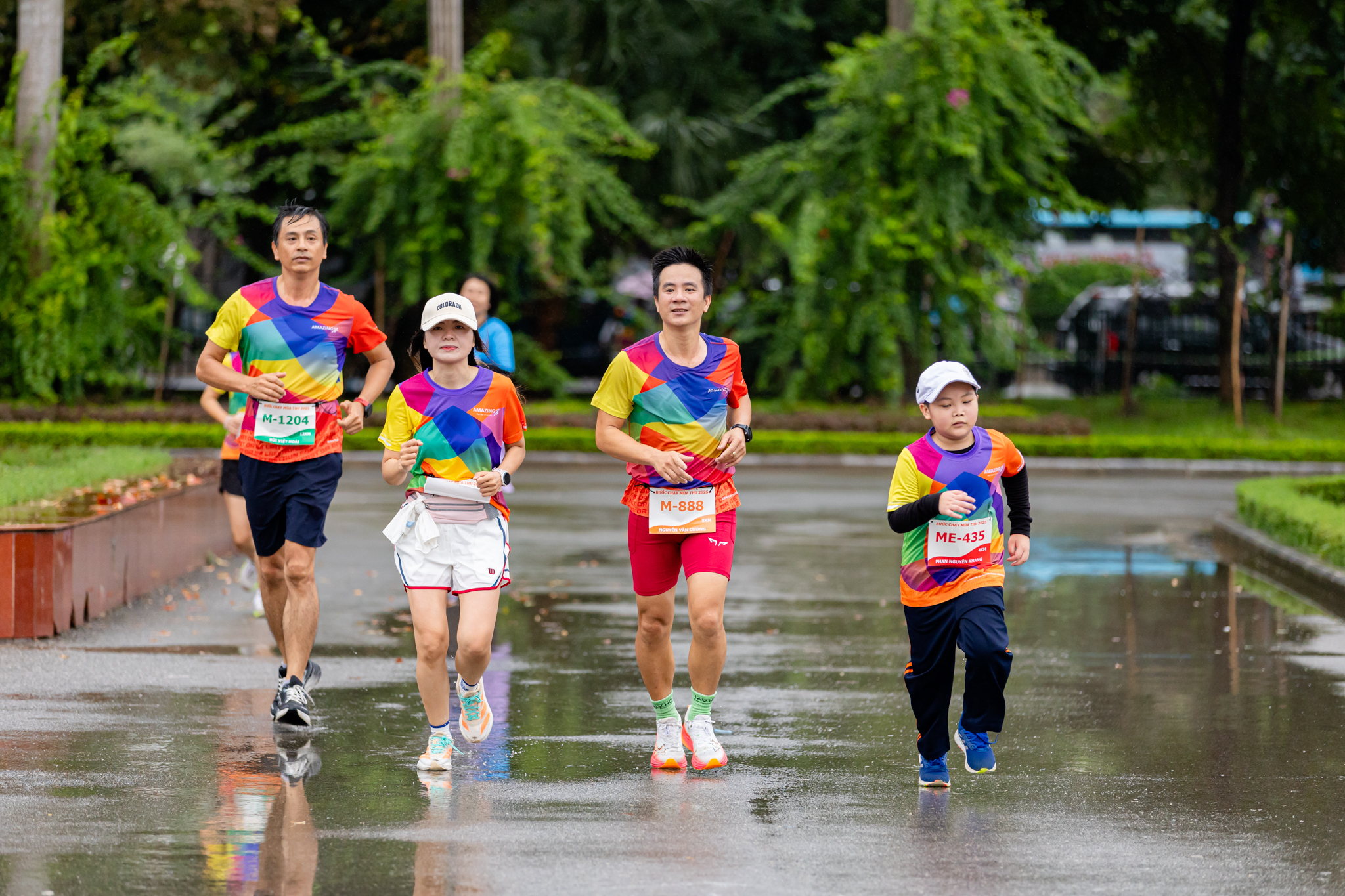 Bước chạy m&ugrave;a thu 2025